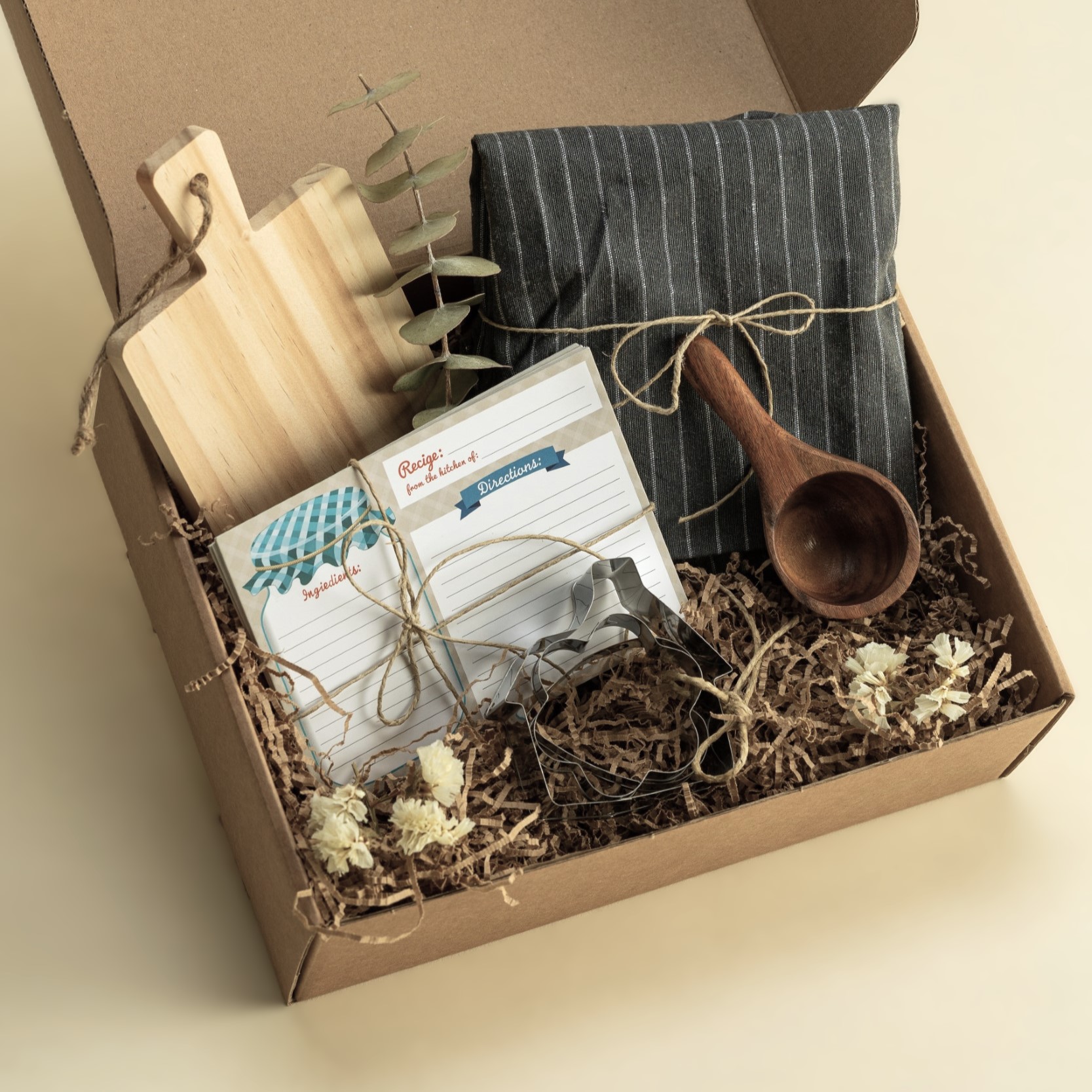 bake1 bakingsetaproncuttingshapesspoonrecipesgiftbox